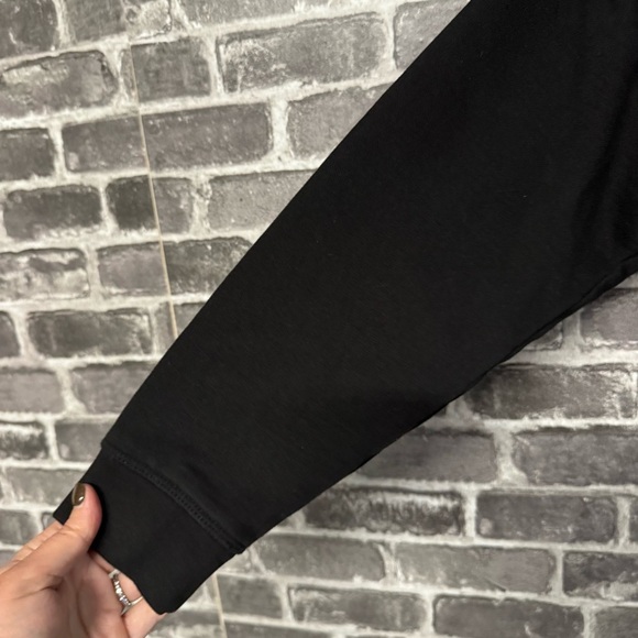 WeWoreWhat black cropped oversized sweater - Picture 4 of 9